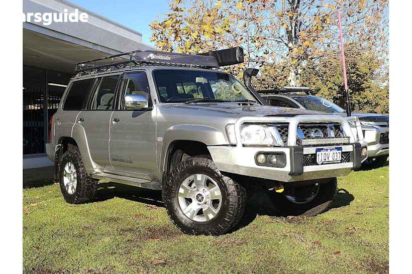 Silver 2014 Nissan Patrol SUV ST 4X4