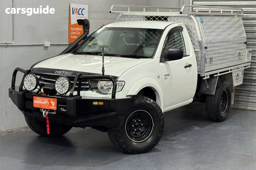 White 2011 Mitsubishi Triton Cab Chassis GLX (4X4)