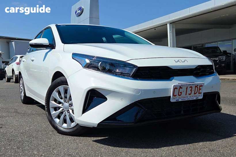 White 2024 Kia Cerato Hatch S F