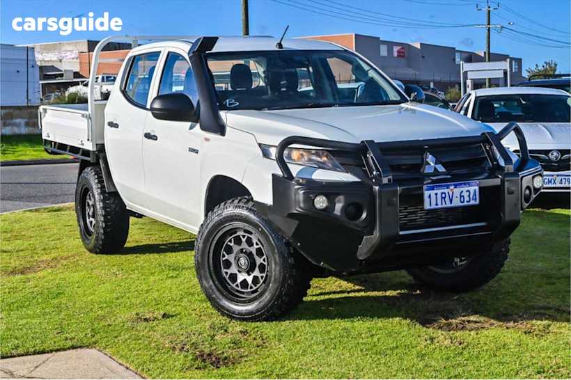 White 2021 Mitsubishi Triton Double Cab Chassis Glx (4X4)