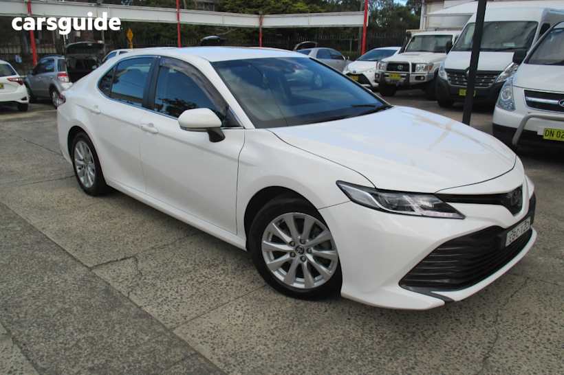 White 2019 Toyota Camry Sedan Ascent