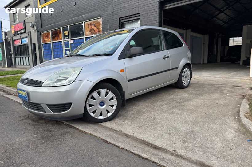 Silver 2004 Ford Fiesta Hatchback Lx