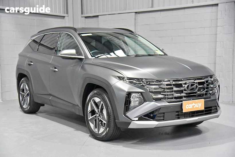Green 2024 Hyundai Tucson SUV ELITE 4X4