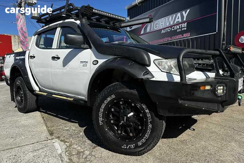 White 2010 Mitsubishi Triton Double Cab Utility GLX (4X4)