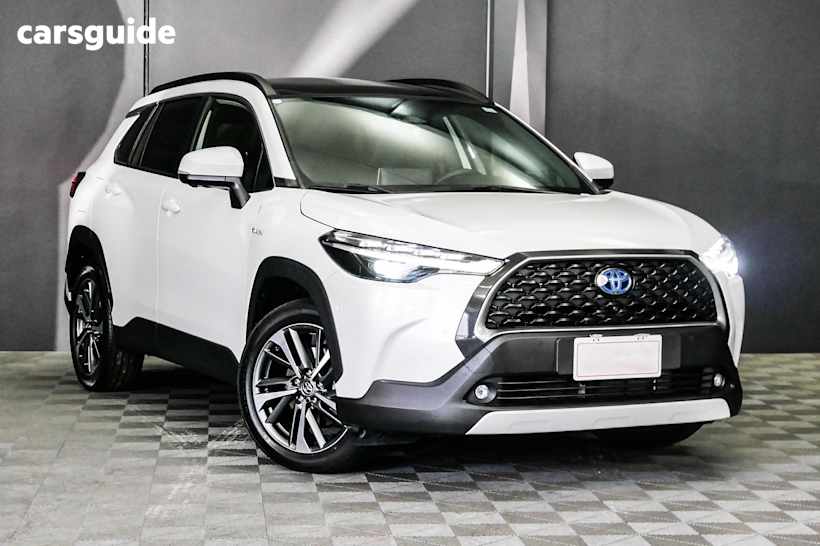 White 2024 Toyota Corolla Cross Wagon Atmos AWD Hybrid