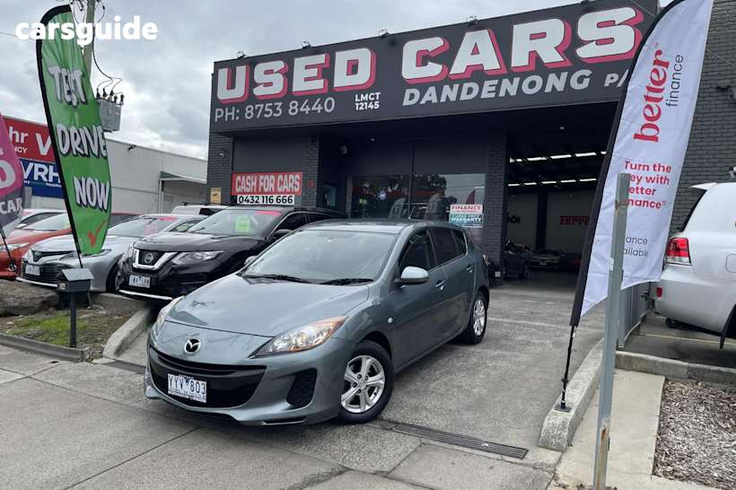 Grey 2012 Mazda 3 Hatchback Neo