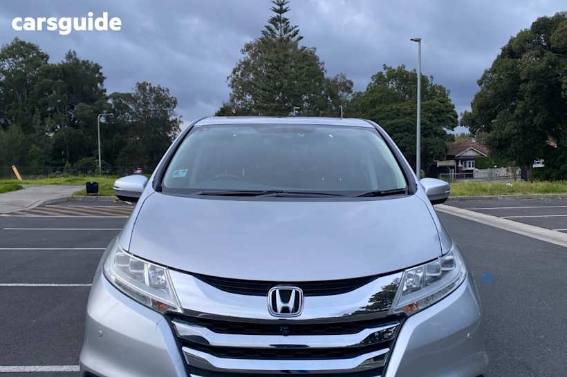 Silver 2016 Honda Odyssey Wagon VTI-L