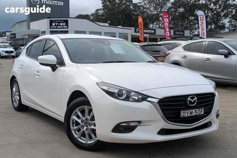 White 2018 Mazda 3 Hatchback Maxx Sport