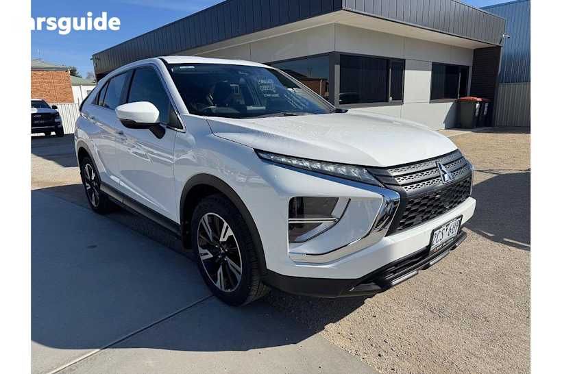 White 2022 Mitsubishi Eclipse Cross Wagon ES (2WD)