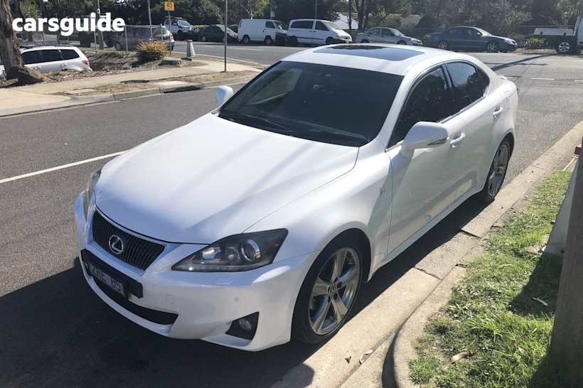 White 2013 Lexus IS250 Sedan