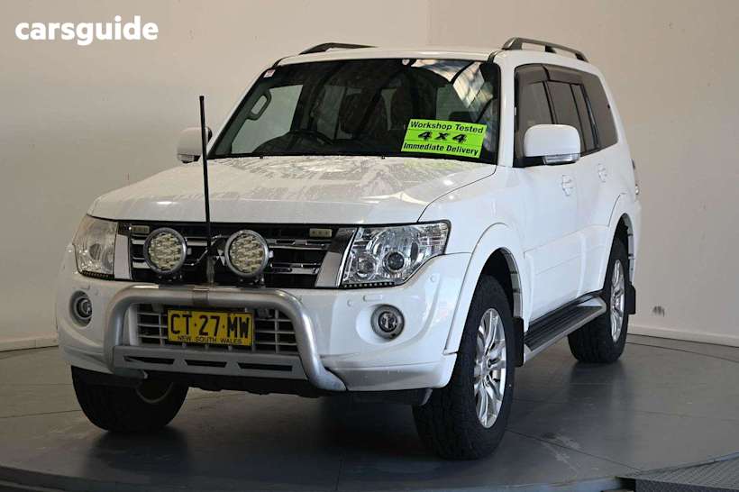 White 2014 Mitsubishi Pajero Wagon VR-X LWB (4X4)