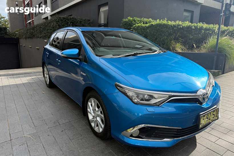 2016 Toyota Corolla Hatchback Hybrid