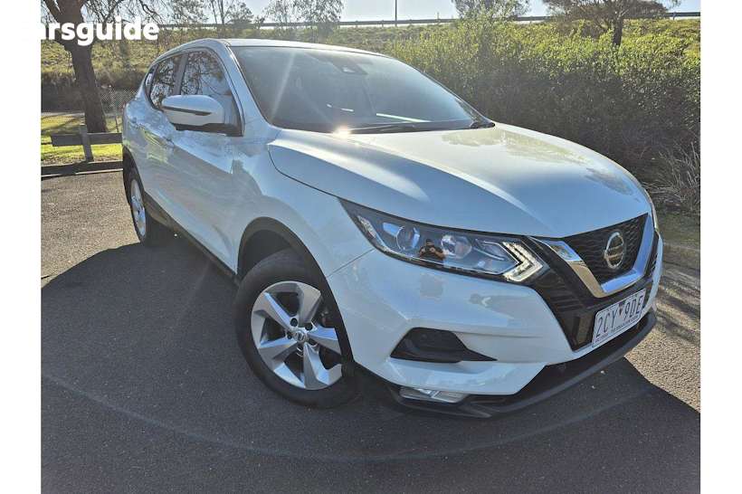 White 2020 Nissan Qashqai SUV ST F