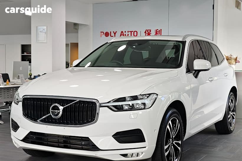 White 2020 Volvo XC60 Wagon T5 Momentum (Awd)