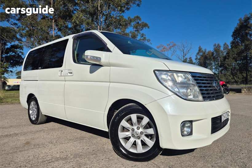 White 2005 Nissan Elgrand Wagon XL