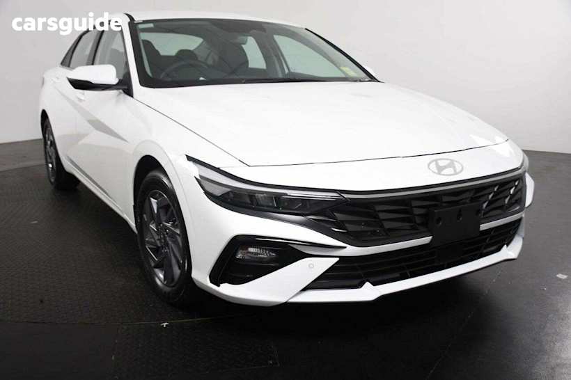 White 2024 Hyundai I30 Sedan HEV 1.6P DCT