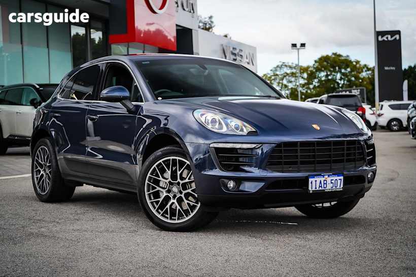 Blue 2015 Porsche Macan Wagon S