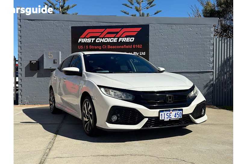White 2017 Honda Civic Hatchback VTI-S