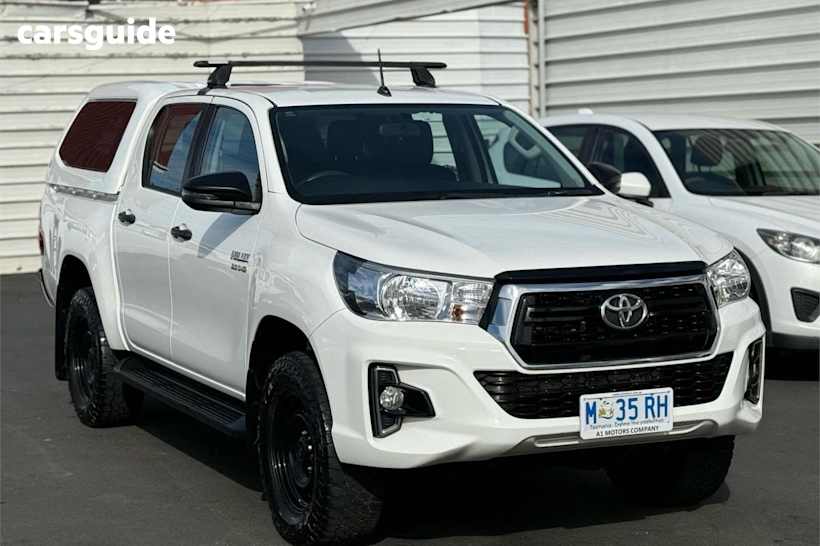 White 2019 Toyota Hilux Double Cab Pick Up Sr (4X4)