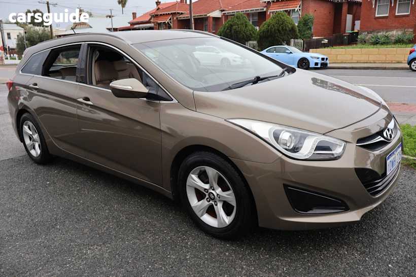 Beige 2011 Hyundai I40 Wagon Active