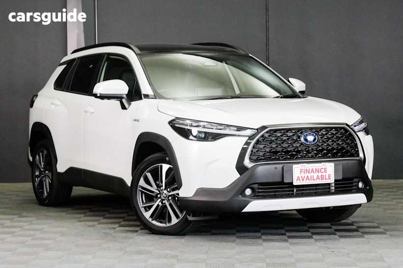 White 2023 Toyota Corolla Cross Wagon Atmos 2Wd Hybrid