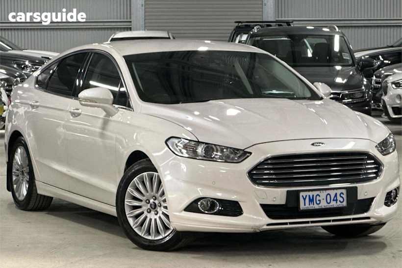 White 2016 Ford Mondeo Hatchback Trend