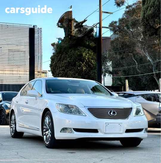 White 2007 Lexus LS460 Sedan