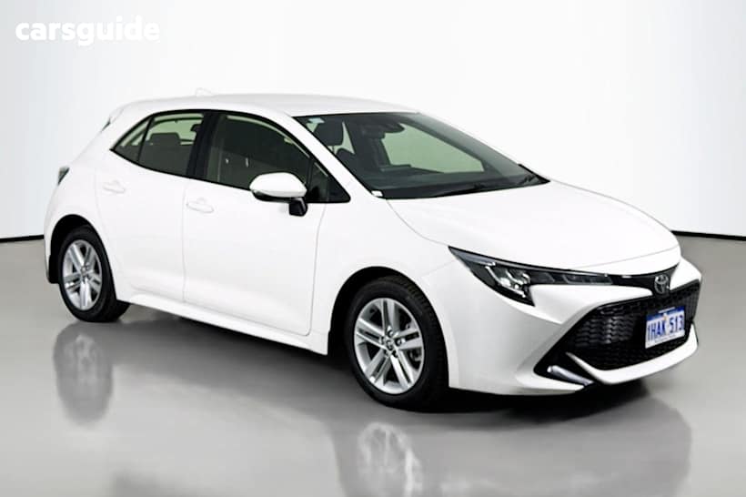 White 2020 Toyota Corolla Hatchback Ascent Sport + TR KIT