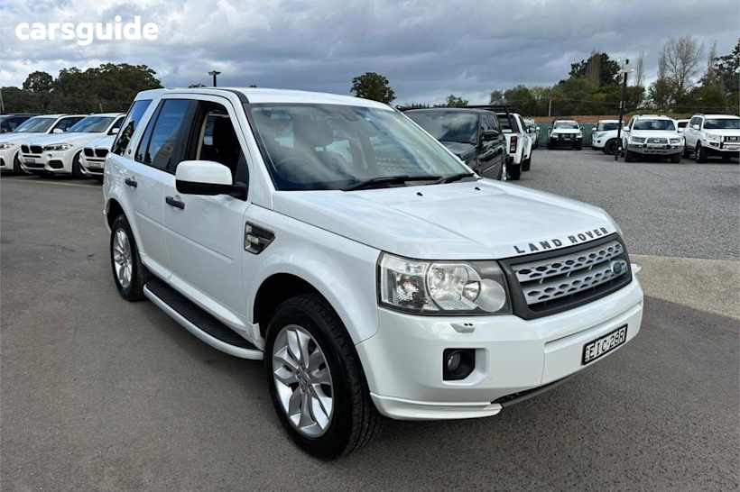 White 2011 Land Rover Freelander 2 Wagon SE (4X4)