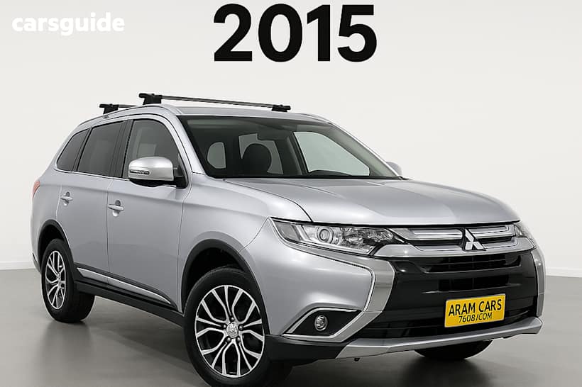 Silver 2015 Mitsubishi Outlander Wagon Ls (4X4)