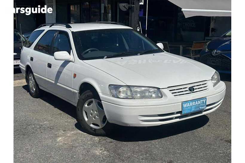 White 1999 Toyota Camry Wagon CSX F