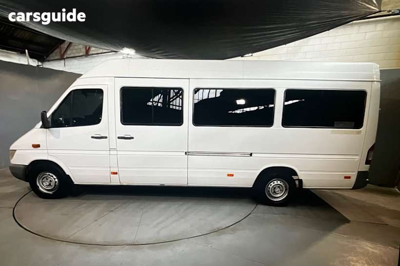 White 2006 Mercedes-Benz Sprinter Commercial