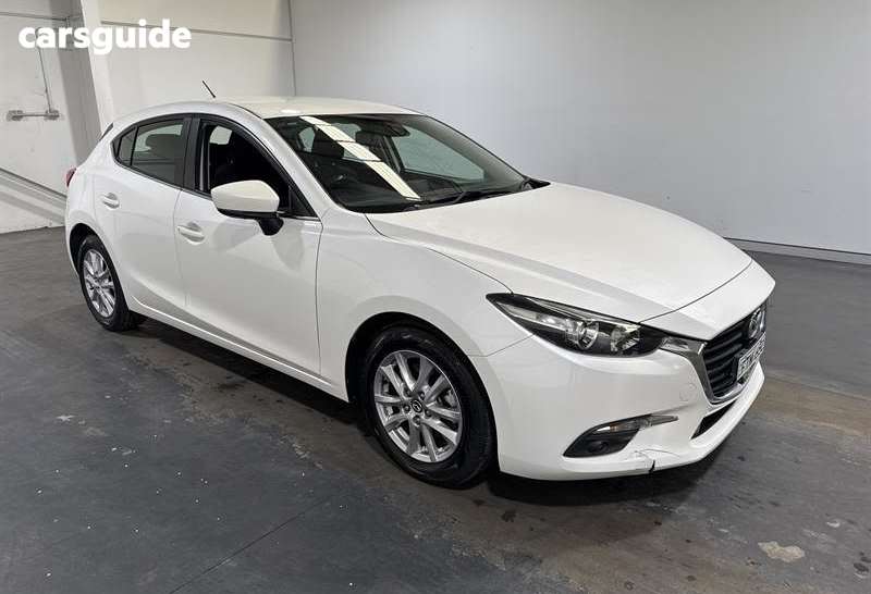 White 2018 Mazda 3 Hatchback Maxx Sport