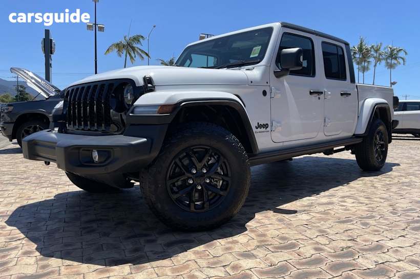 White 2023 Jeep Gladiator Dual Cab Utility Night Eagle (4X4)