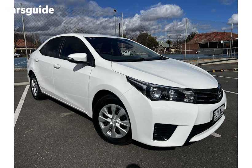 White 2013 Toyota Corolla Sedan Ascent