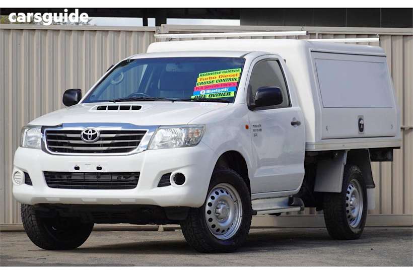 White 2014 Toyota Hilux Cab Chassis Sr (4X4)