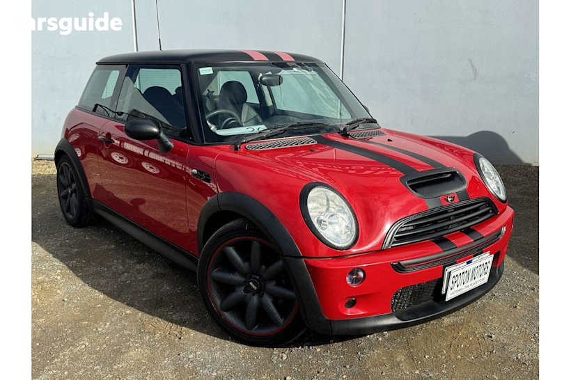 Red 2002 Mini Cooper Hatch S
