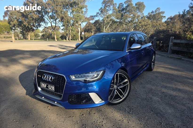 Blue 2015 Audi RS6 Wagon Avant