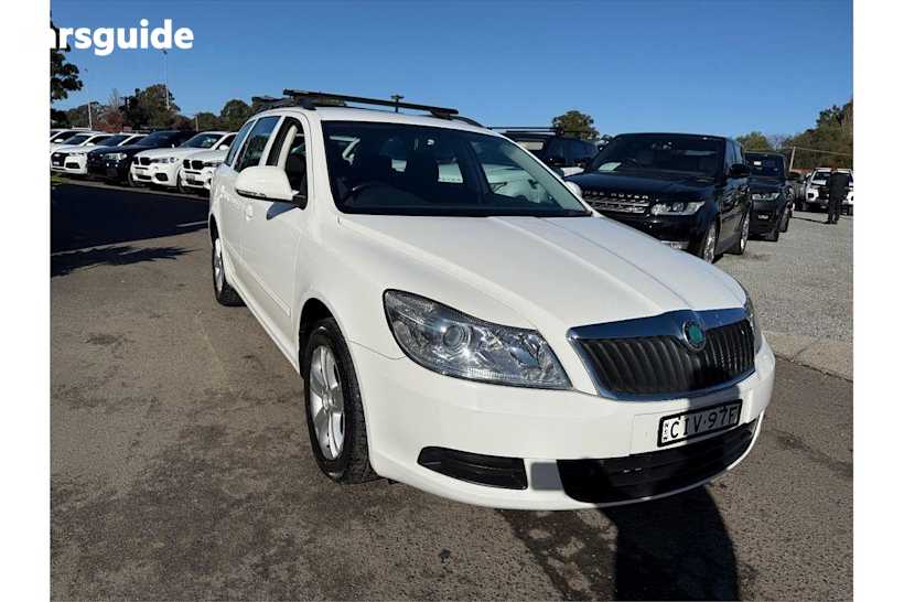 White 2011 Skoda Octavia Wagon 77 Tdi