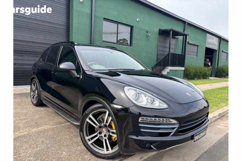 Black 2012 Porsche Cayenne Wagon S