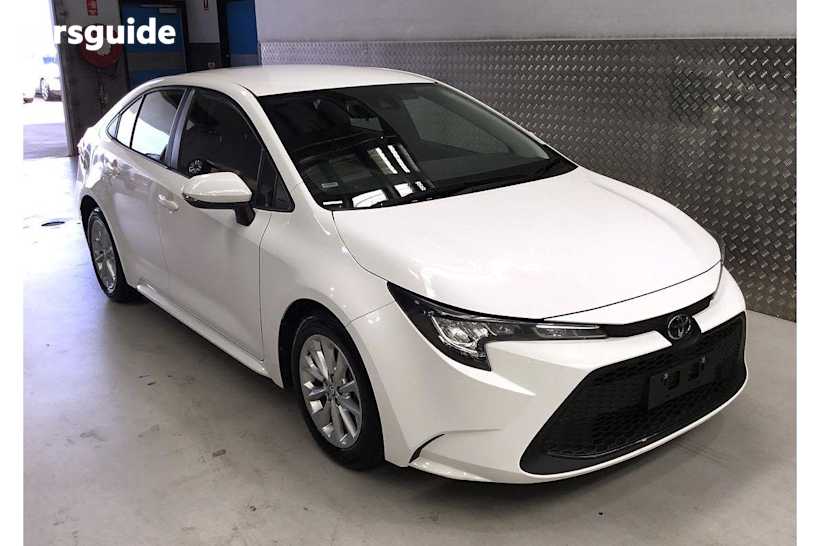 White 2021 Toyota Corolla Sedan ASCENT SPORT F