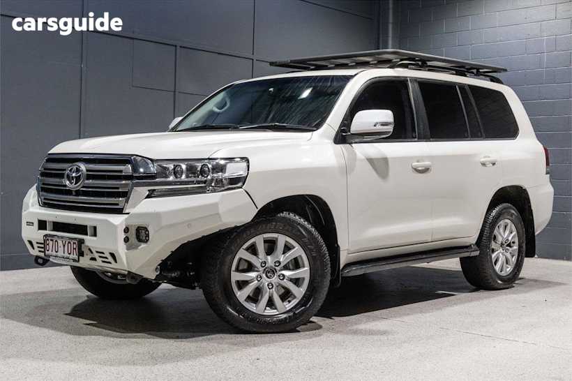White 2018 Toyota Landcruiser SUV VX 4X4