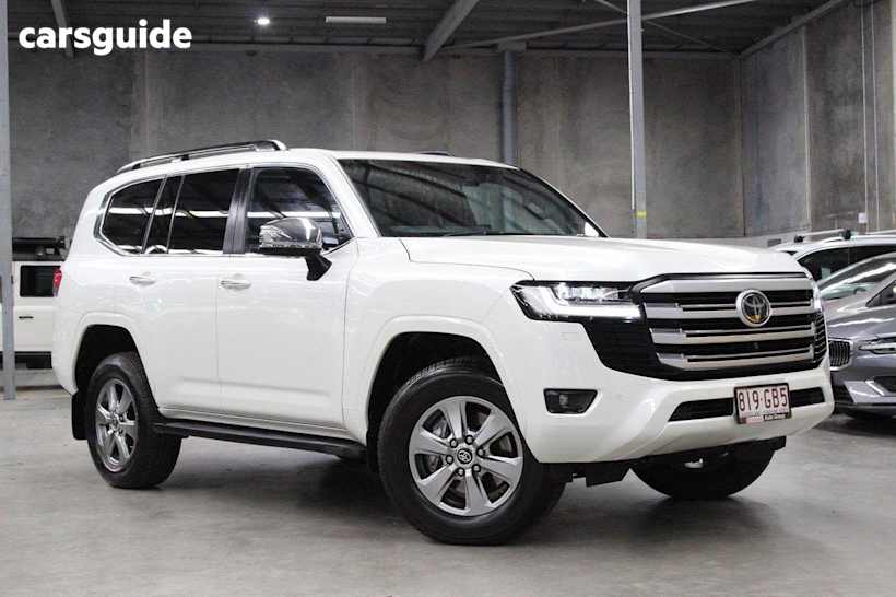 White 2022 Toyota Landcruiser Wagon Lc300 Sahara (4X4)