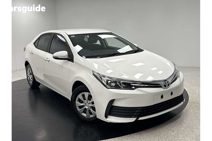 White 2018 Toyota Corolla Sedan ASCENT F