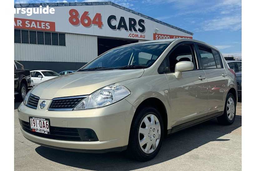 Gold 2008 Nissan Tiida Hatch ST-L F
