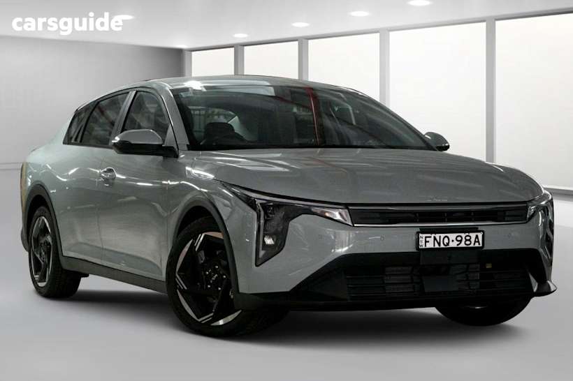 Green 2024 Kia K4 Sedan Sport