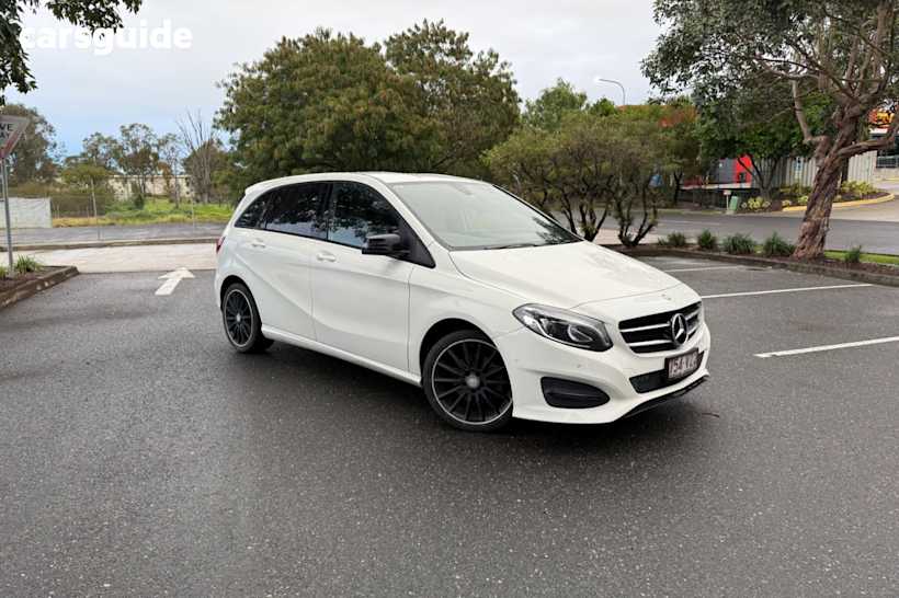2015 Mercedes-Benz B180 Hatchback
