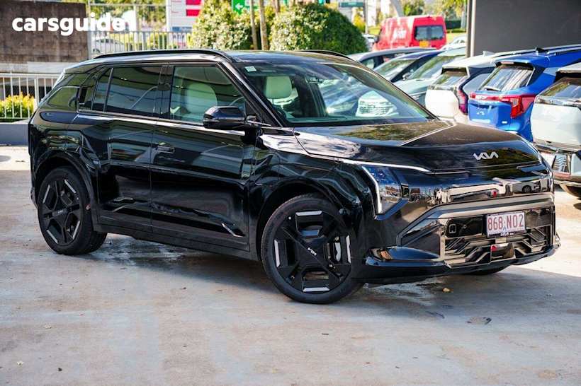 Black 2025 Kia Ev3 Wagon Gt-Line 2Wd Lr