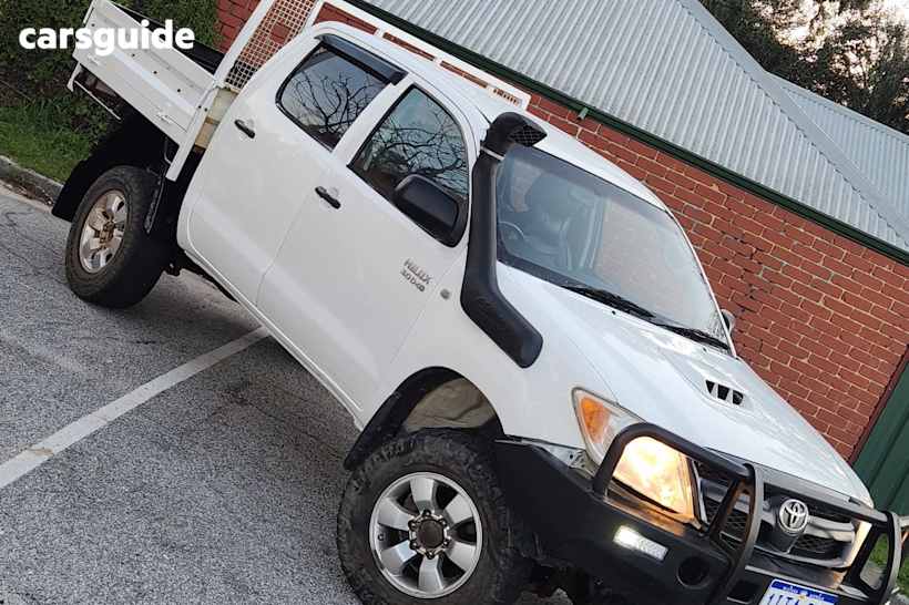 White 2006 Toyota Hilux Cab Chassis Sr (4X4)
