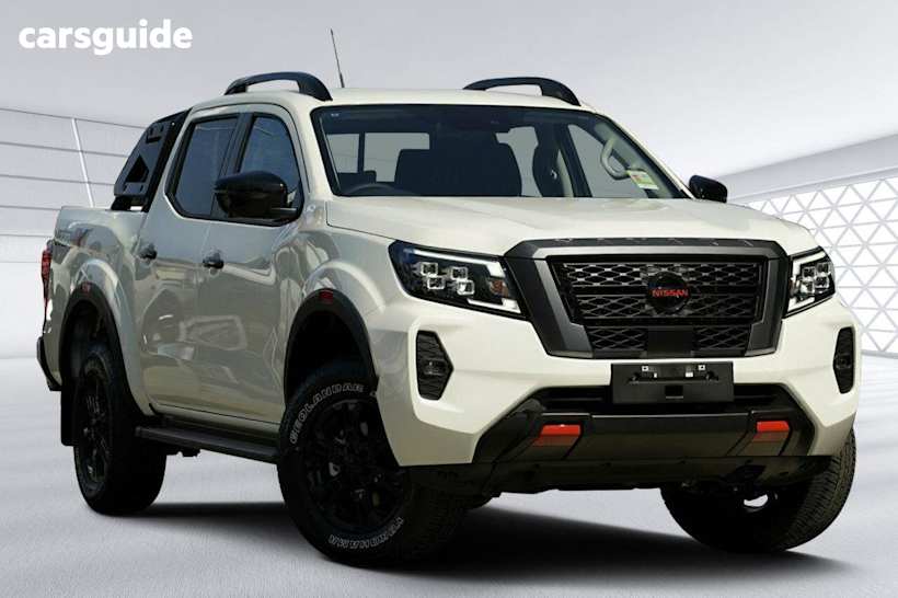 White 2025 Nissan Navara Dual Cab Pick-up Pro-4X (4X4)